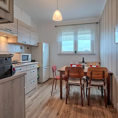 - Balcony, Workspace - By Rentujemy