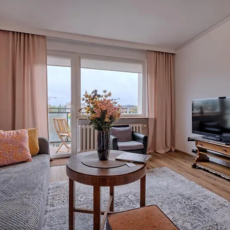 - Balcony, Workspace - By Rentujemy