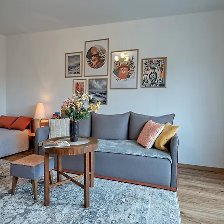 - Balcony, Workspace - By Rentujemy Lägenhet *